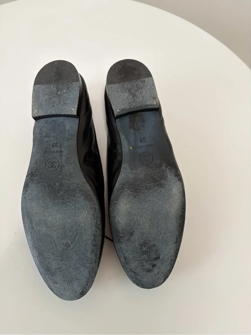 CHANEL Black Lambskin & Patent Calfskin Ballet Flats size 39